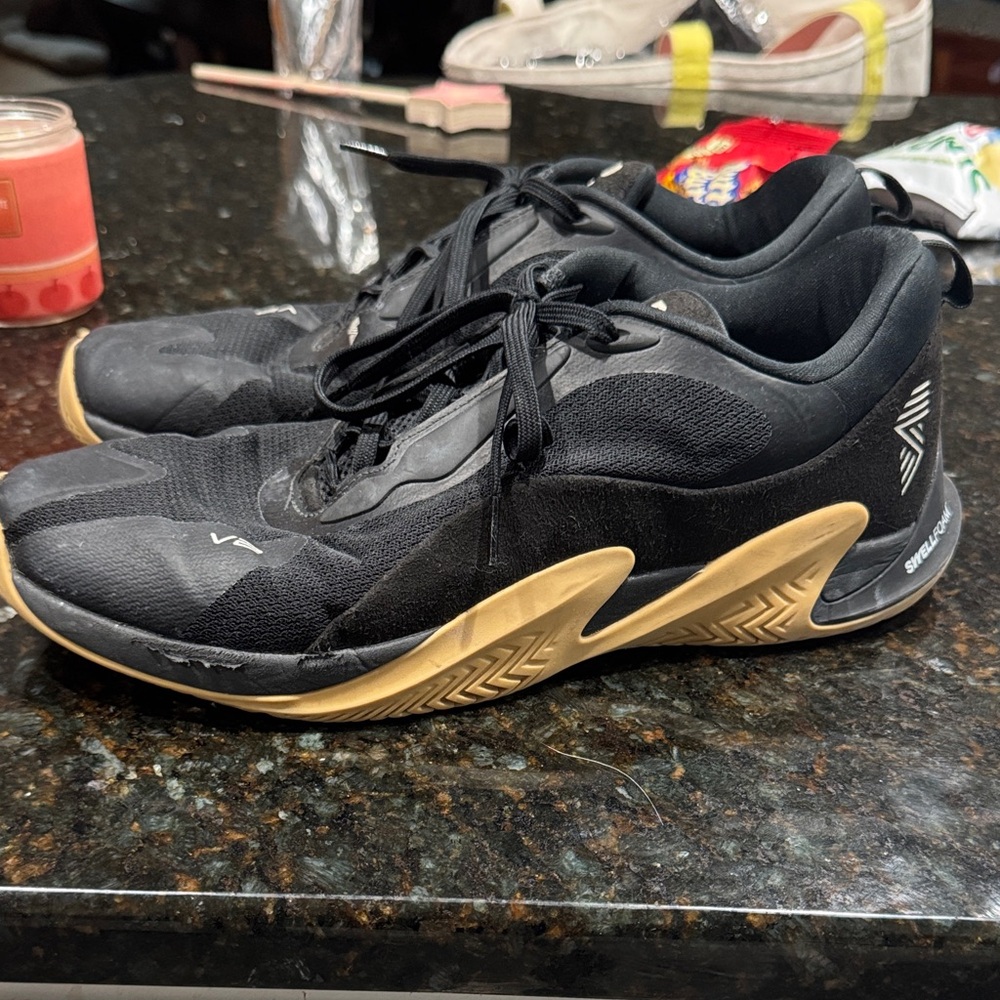 Men RAD IN Black and Gum V2